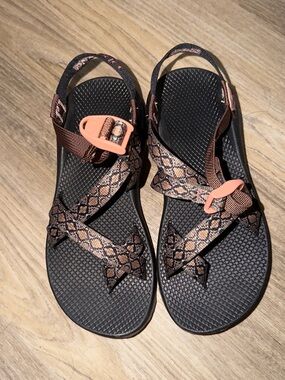 NEW Custom Chaco Women's Brown Snake-Print Sport Sandals with Pink Buckle
